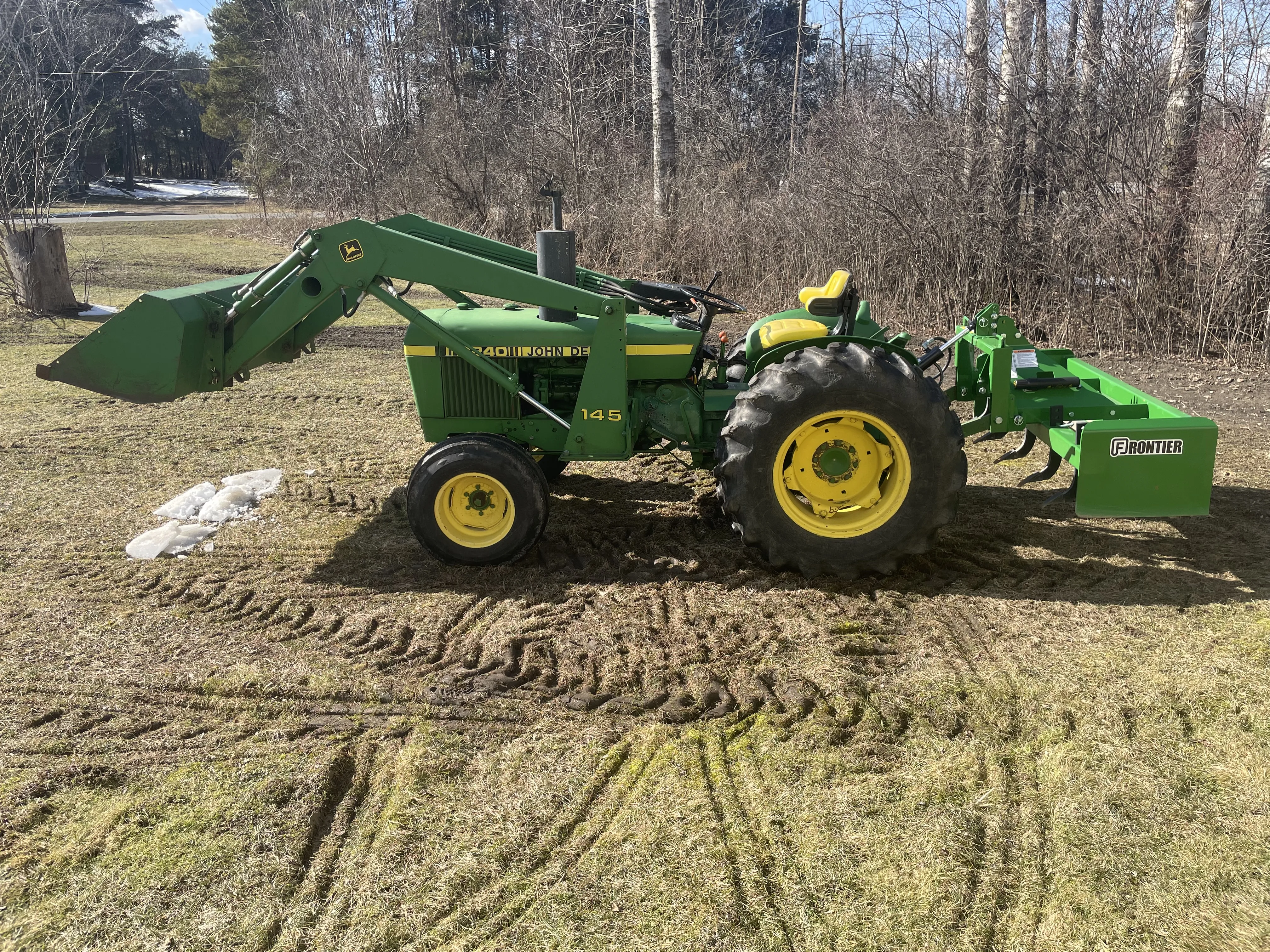 Vintage John Deere Antique Tractor